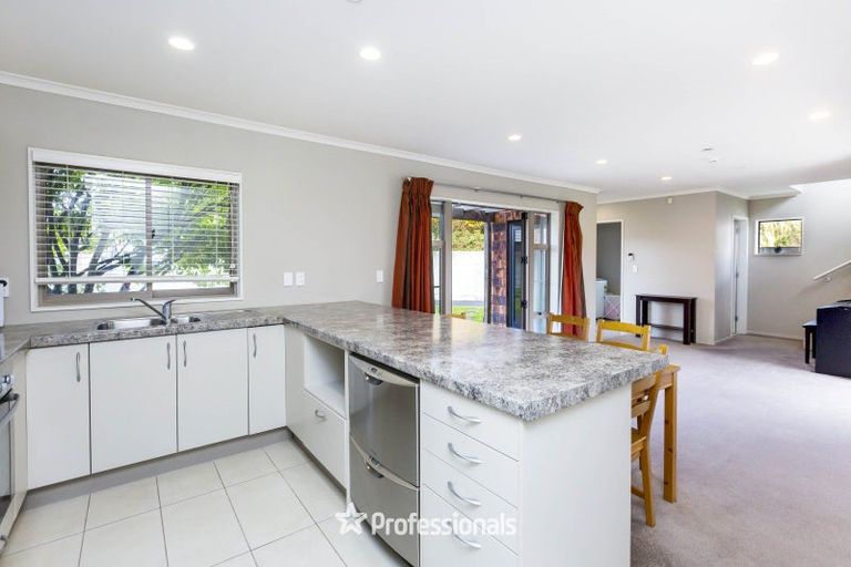 Photo of property in 64 Evergreen Crescent, Trentham, Upper Hutt, 5018