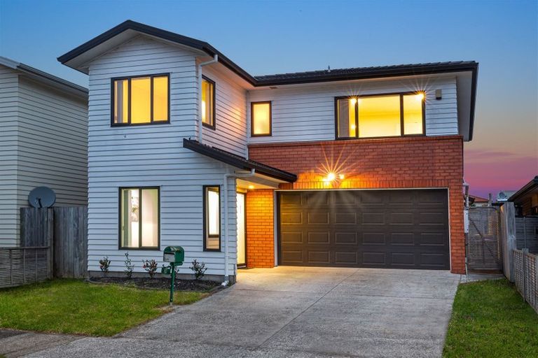 Photo of property in 3 Magnolia Place, Flat Bush, Auckland, 2016