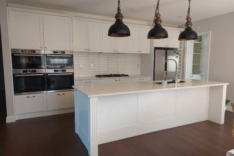 Photo of property in 11 Rathmullen Place, Pinehill, Auckland, 0632