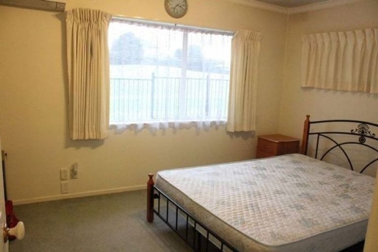 Photo of property in 2/5 Belgate Place, Somerville, Auckland, 2014