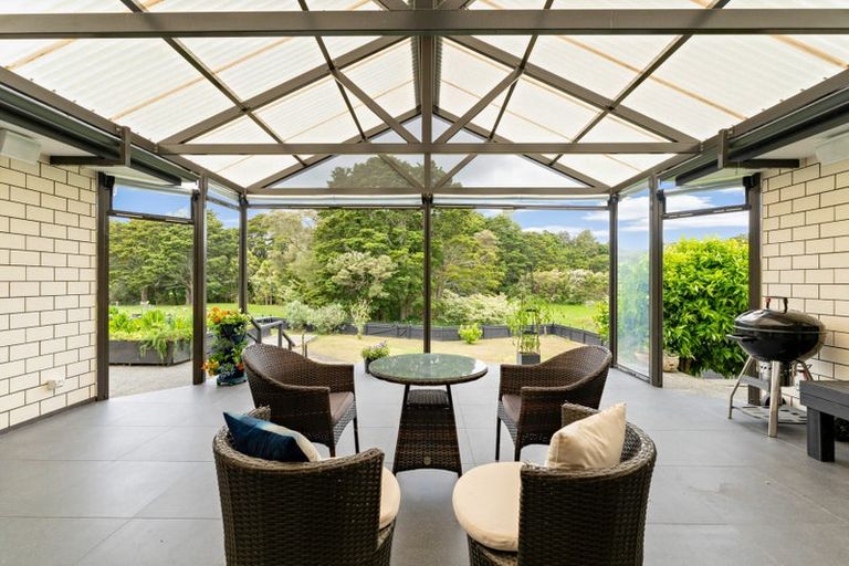 Photo of property in 23 Kahika Grove, Huapai, Kumeu, 0810