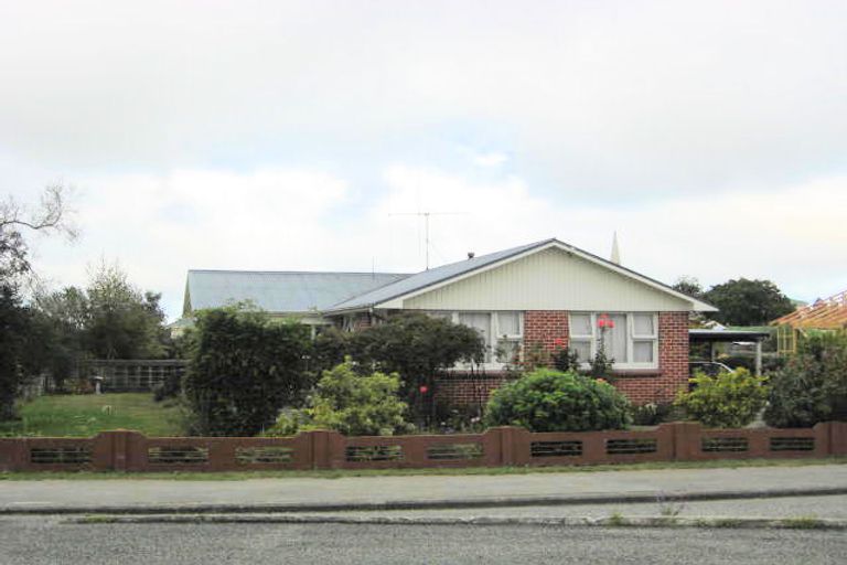 Photo of property in 10 Hamilton Street, Temuka, 7920