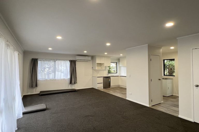Photo of property in 53 Blakeborough Drive, Forrest Hill, Auckland, 0620