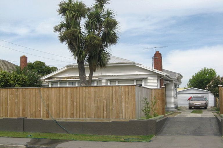Photo of property in 168 Weston Road, St Albans, Christchurch, 8052