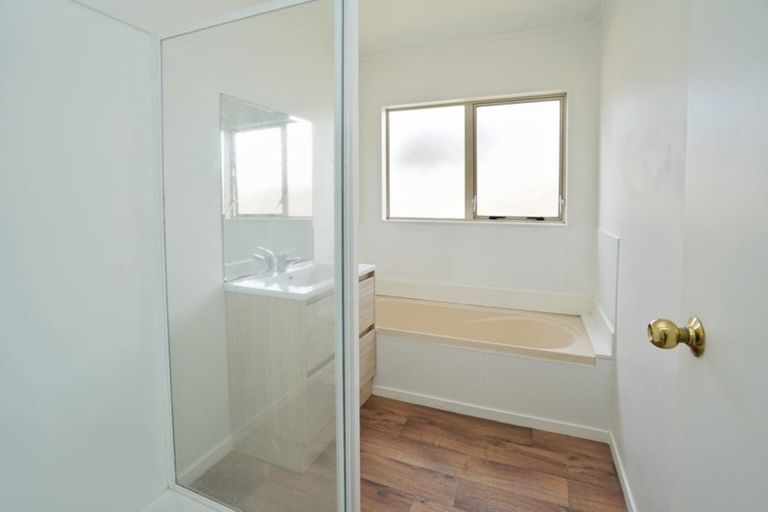 Photo of property in 5a Le Quesne Place, Fairfield, Hamilton, 3214