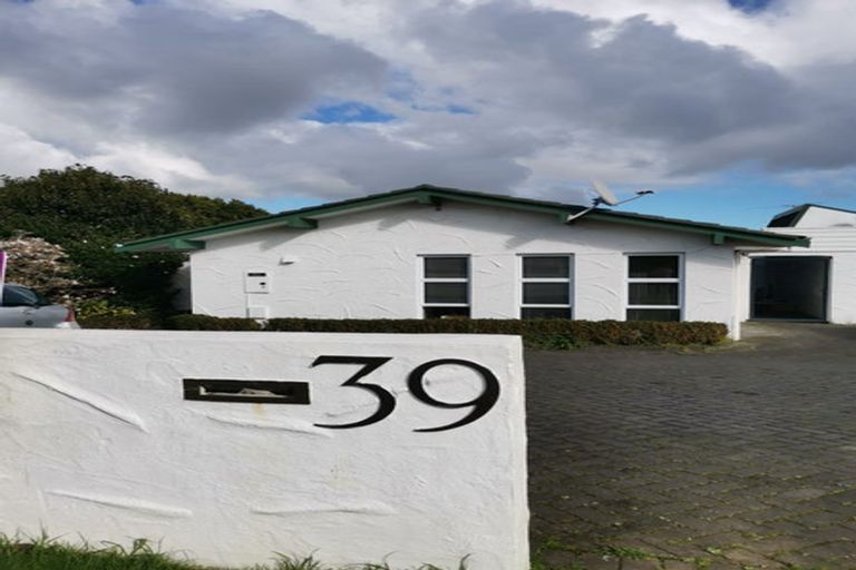 Photo of property in 39 Sandspit Road, Cockle Bay, Auckland, 2014
