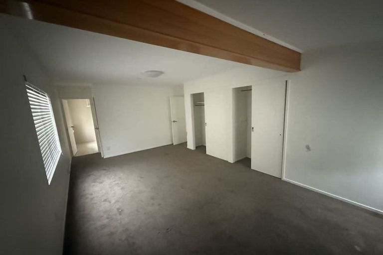 Photo of property in 19 Crosby Road, West Harbour, Auckland, 0618