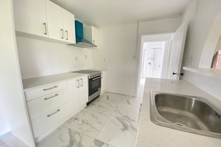 Photo of property in 41 Tudor Road, Henderson, Auckland, 0610