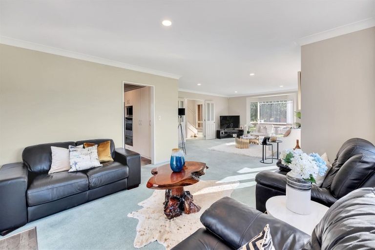Photo of property in 2 San Marino Drive, Henderson, Auckland, 0612