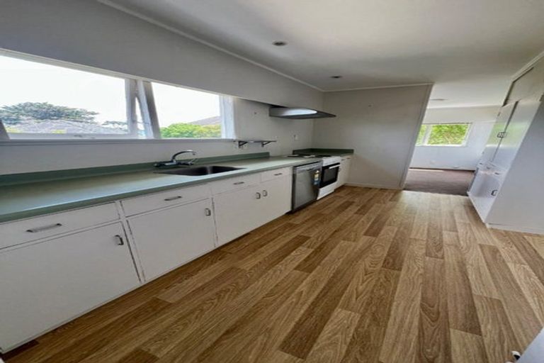 Photo of property in 1/29 Pupuke Road, Takapuna, Auckland, 0622