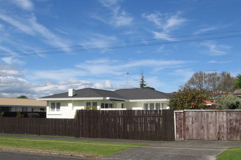 Photo of property in 58 Ngatai Road, Otumoetai, Tauranga, 3110