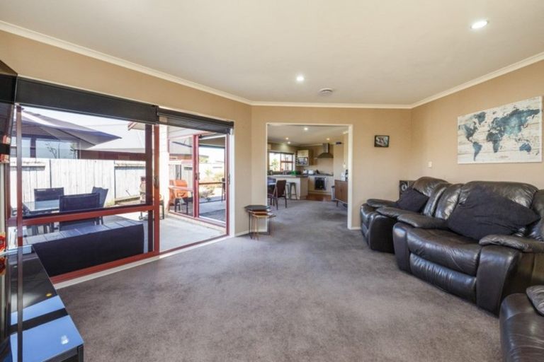 Photo of property in 40 Geneva Terrace, Kelvin Grove, Palmerston North, 4414