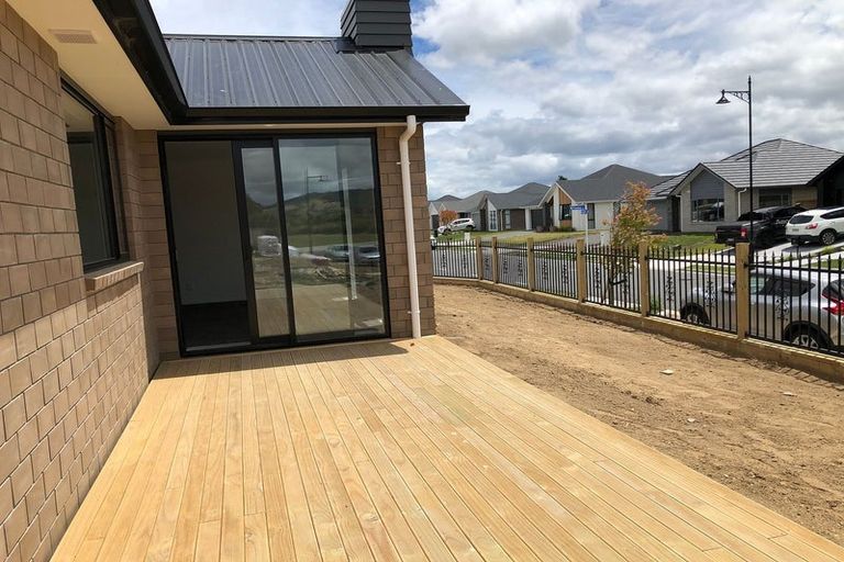 Photo of property in 12 Kaaka Street, Cambridge, 3434