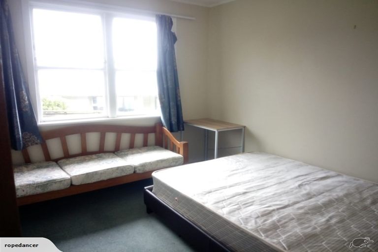 Photo of property in 20 Jane Grove, Paparangi, Wellington, 6037