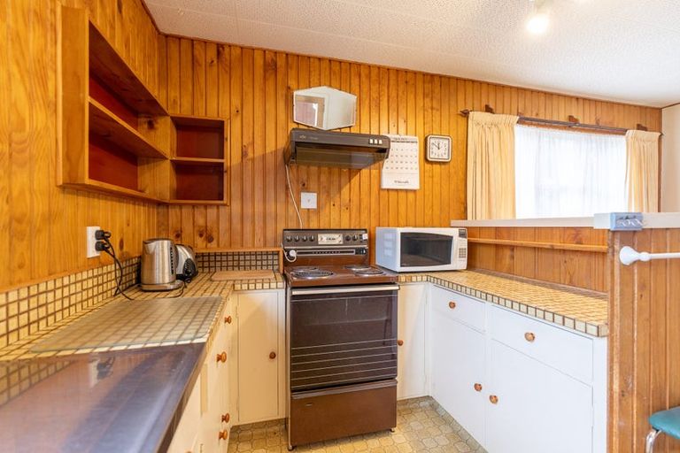 Photo of property in 28 Waterloo Crescent, Hokowhitu, Palmerston North, 4410