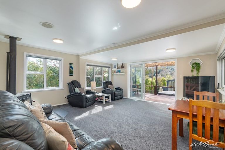 Photo of property in 29 Jocelyn Crescent, Pinehaven, Upper Hutt, 5019