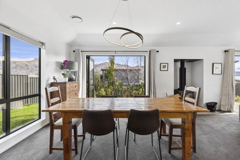 Photo of property in 37 Farrant Drive, Wanaka, 9305