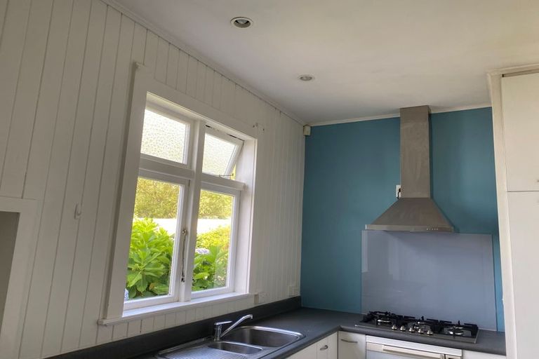 Photo of property in 8a Heath Grove, Waiwhetu, Lower Hutt, 5010