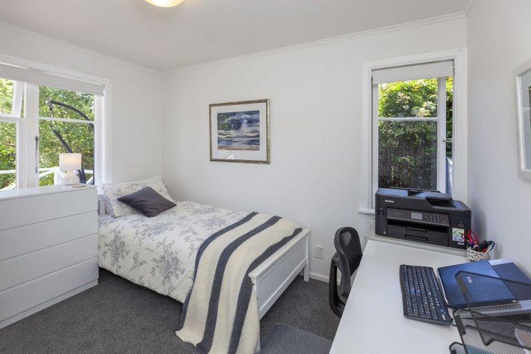 Photo of property in 190 Main Road South, Raumati South, Paraparaumu, 5032