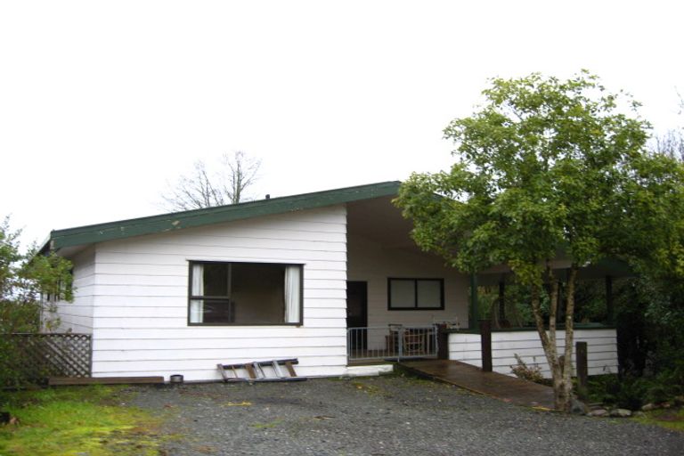 Photo of property in 46 Korua Street, Moana, 7872