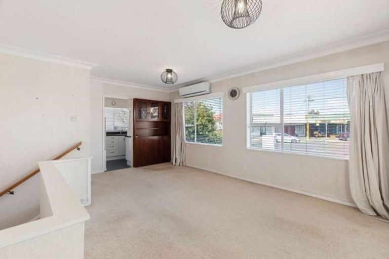 Photo of property in 1/160 Mount Albert Road, Mount Albert, Auckland, 1025