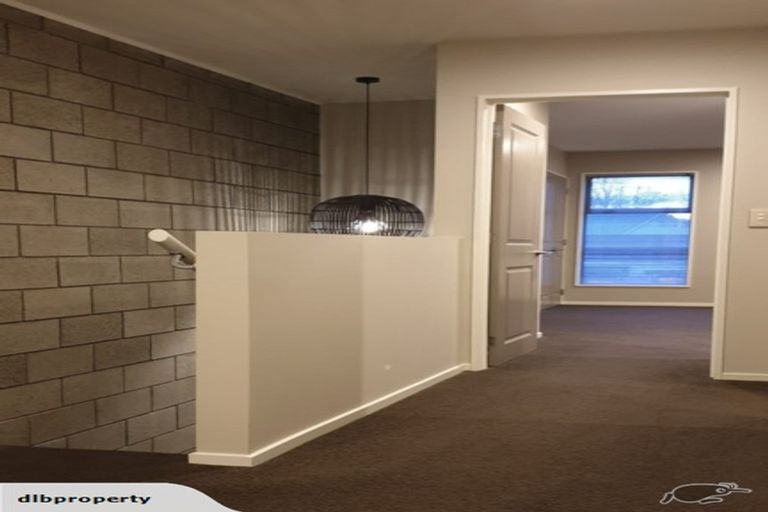 Photo of property in 142a Holly Road, St Albans, Christchurch, 8014