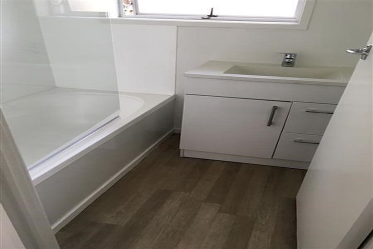 Photo of property in 1/10a View Road, Papakura, 2110