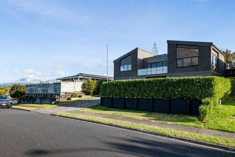 Photo of property in 20 Tiverton Crescent, Whalers Gate, New Plymouth, 4310