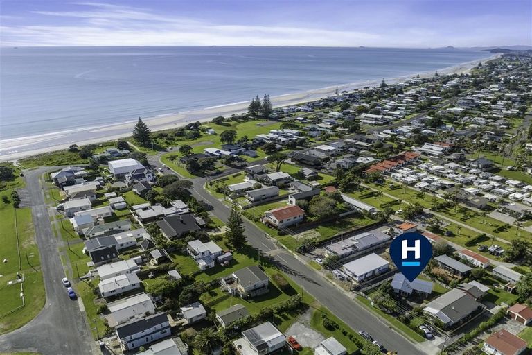 Photo of property in 17 Leo Street, Waihi Beach, 3611