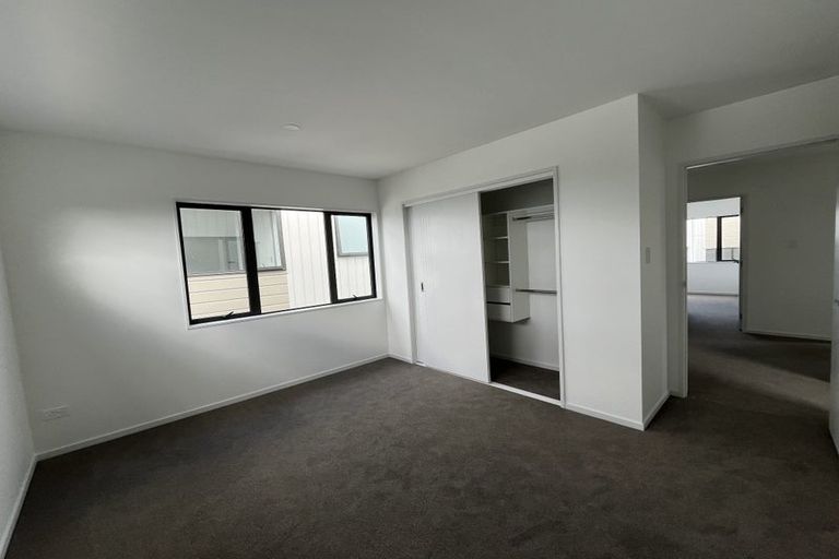 Photo of property in 10d Mantra Road, Massey, Auckland, 0614