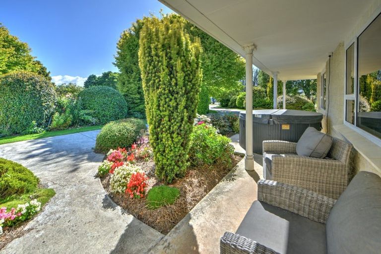 Photo of property in 146 Seaward Road, Edendale, 9825