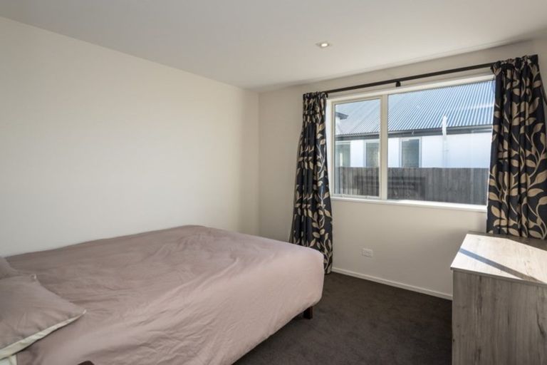 Photo of property in 33 Reginald Street, Burwood, Christchurch, 8083
