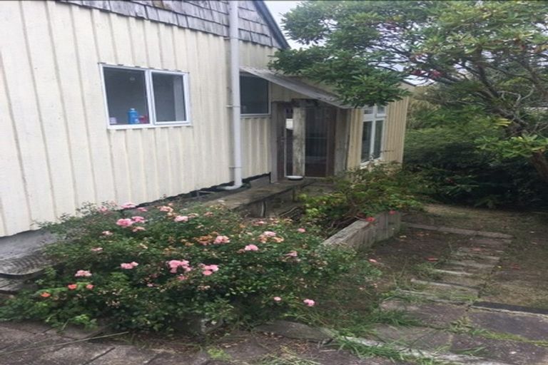 Photo of property in 37 Makiri Street, Helensville, 0800