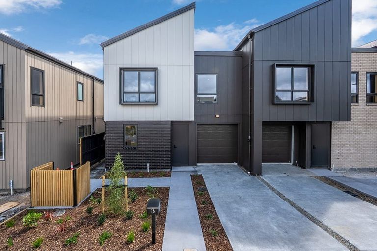 Photo of property in 14 Waka Moana Drive, Hobsonville, 0616