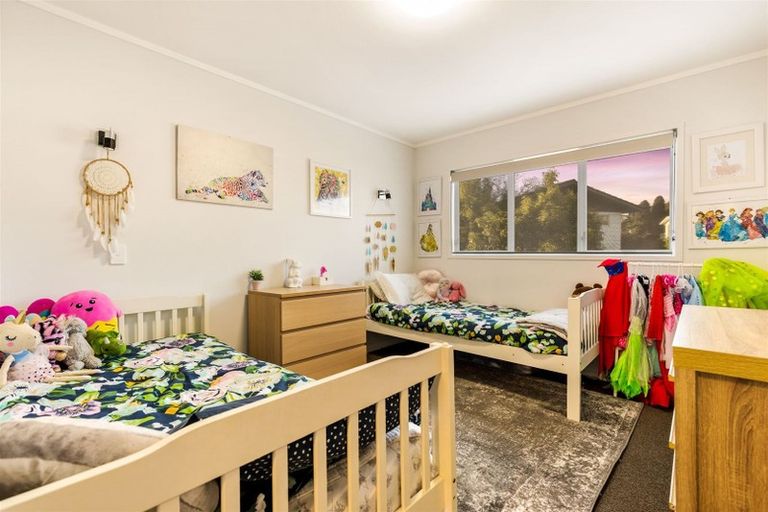 Photo of property in 93 Oreil Avenue, West Harbour, Auckland, 0618