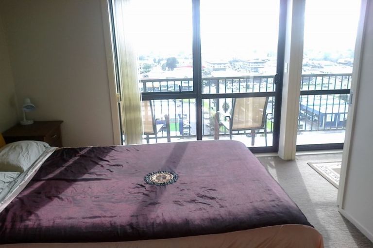 Photo of property in The Rennaissance, 5j/18 Ronwood Avenue, Manukau, Auckland, 2104