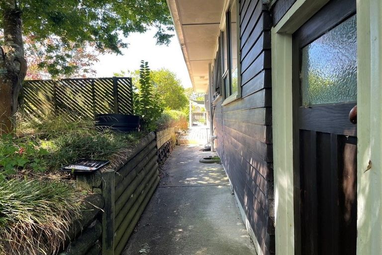 Photo of property in 38 Sequoia Place, Sunnynook, Auckland, 0620