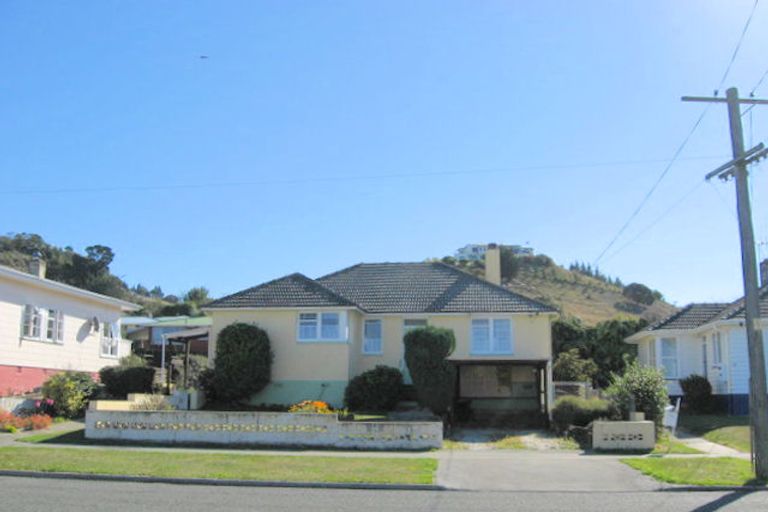Photo of property in 12 Mclean Street, Oamaru North, Oamaru, 9400