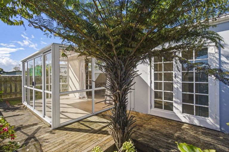 Photo of property in 6 Teoti Street, Paraparaumu Beach, Paraparaumu, 5032