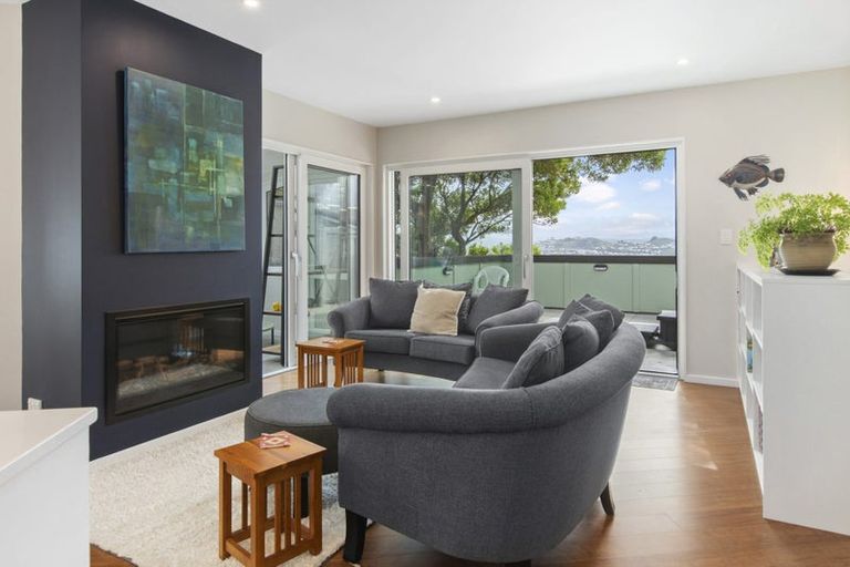 Photo of property in 53 View Road, Houghton Bay, Wellington, 6023