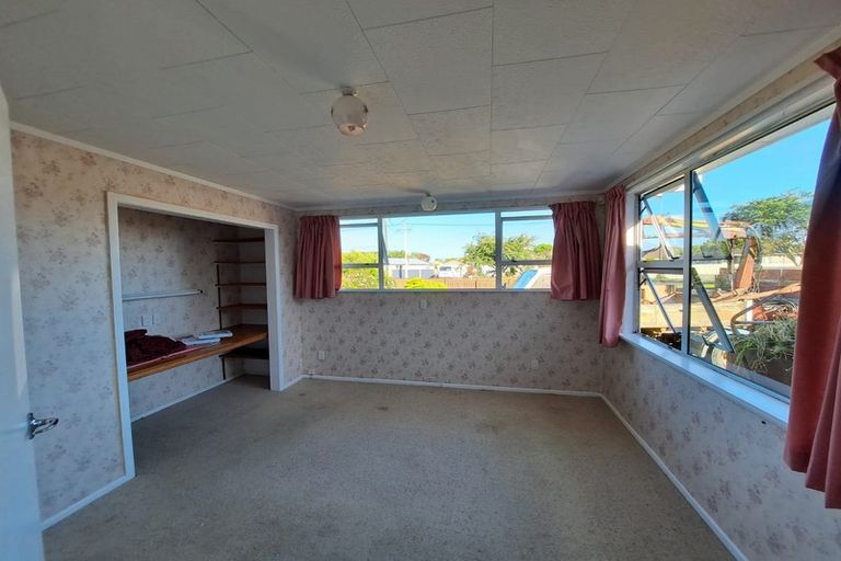 Photo of property in 43 Wynyard Street, Normanby, Hawera, 4614