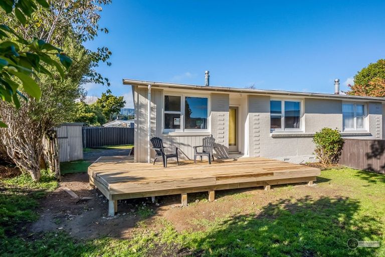 Photo of property in 2/121 Clouston Park Road, Clouston Park, Upper Hutt, 5018