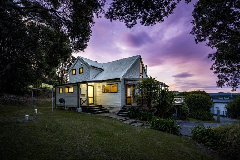 Photo of property in 224 Harper Road, Waimarama, 4294