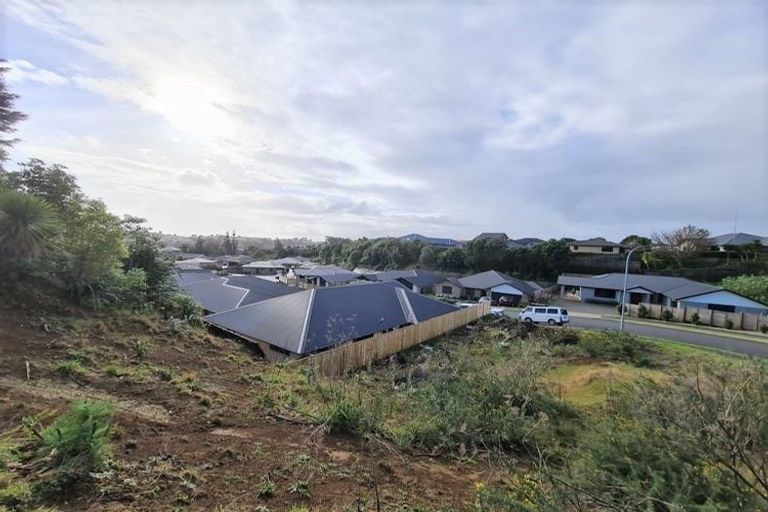 Photo of property in 1 Frederick Place, Whalers Gate, New Plymouth, 4310
