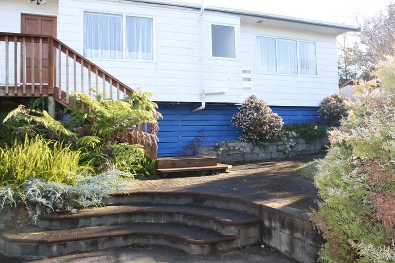 Photo of property in 3 Rubens Lane, West Harbour, Auckland, 0618