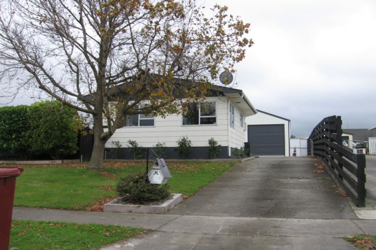 Photo of property in 5 Lyndale Place, Kelvin Grove, Palmerston North, 4414