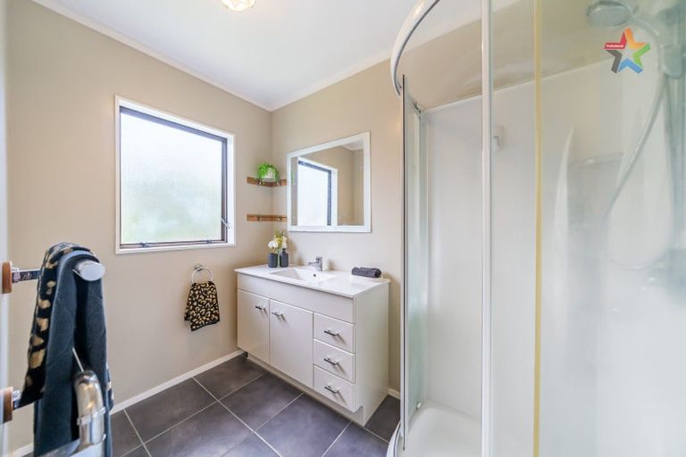 Photo of property in 284 Maungaraki Road, Maungaraki, Lower Hutt, 5010