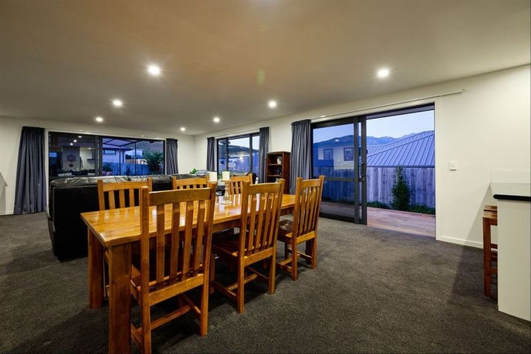 Photo of property in 6 Tauhou Place, Kaikoura, 7300