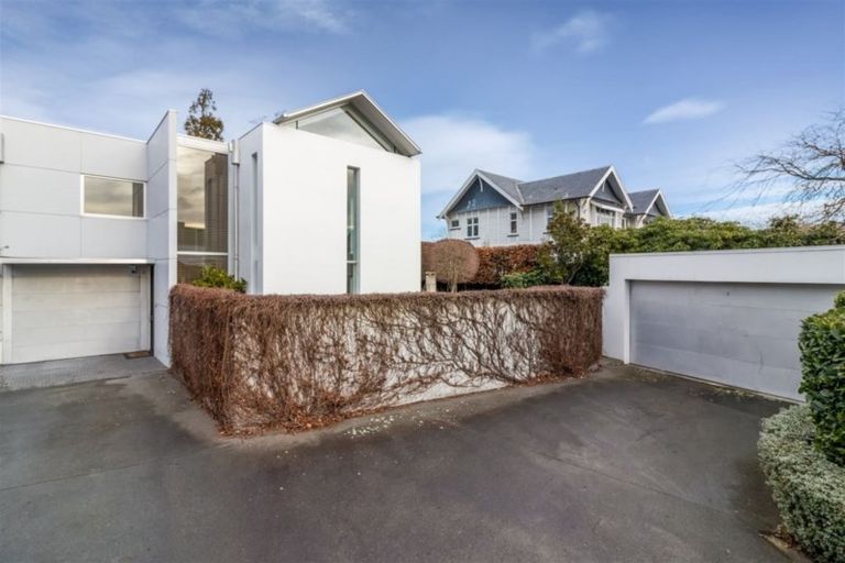 Photo of property in 100 Glandovey Road, Fendalton, Christchurch, 8052