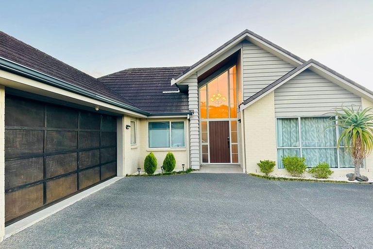 Photo of property in 5 Catlins Place, Fairview Heights, Auckland, 0632